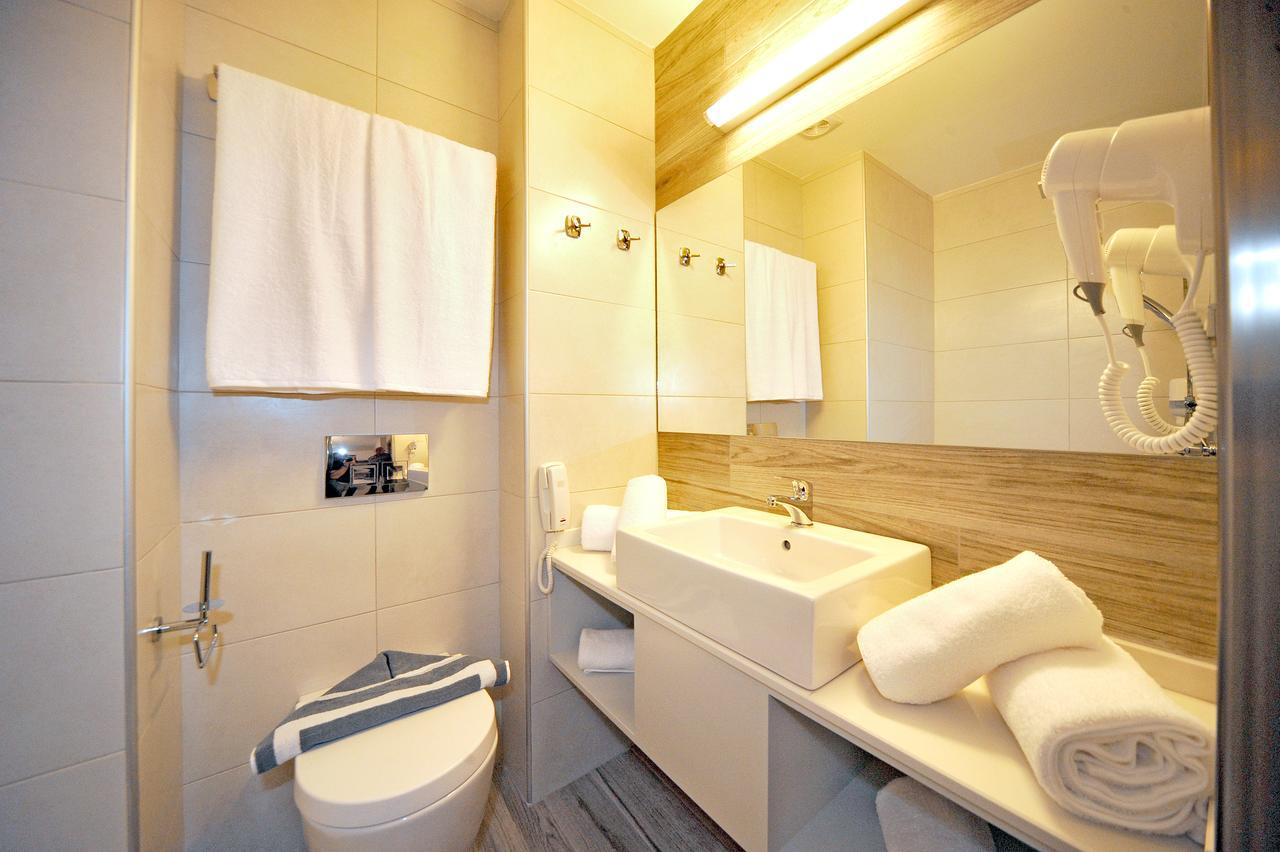 Astron Suites & Apartments 科斯镇 外观 照片